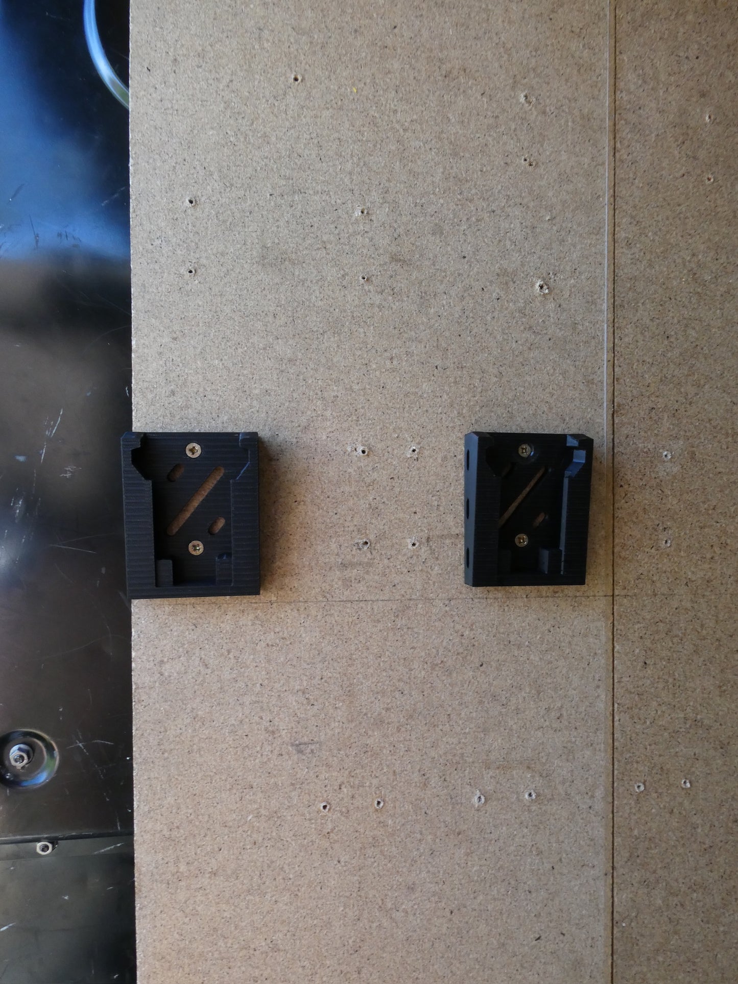 Milwaukee Compatible Battery Mount M18